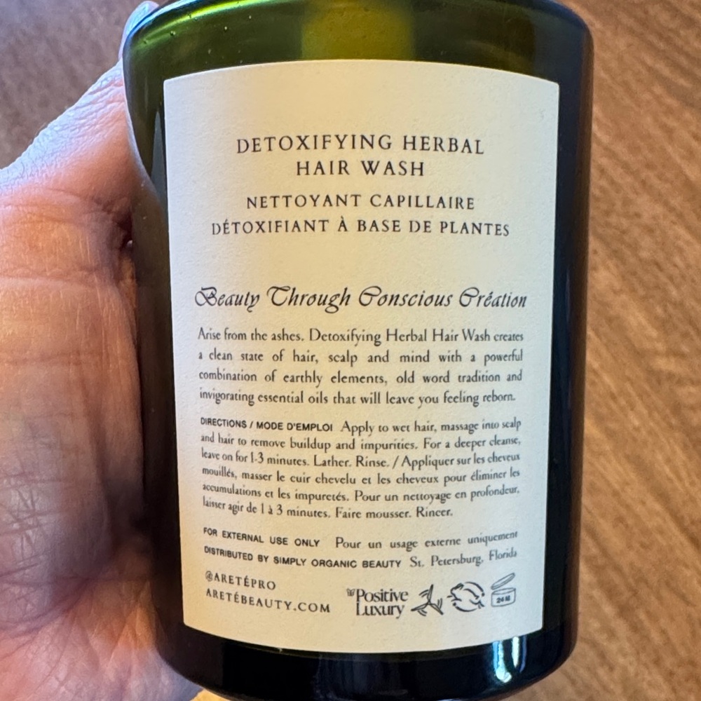 ARETÉ Detoxifying Herbal Hair Wash - Picture 3 of 3